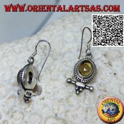 Pendientes de plata con cabujón ovalado de topacio amarillo natural rodeado de tejido y barra con bolas debajo