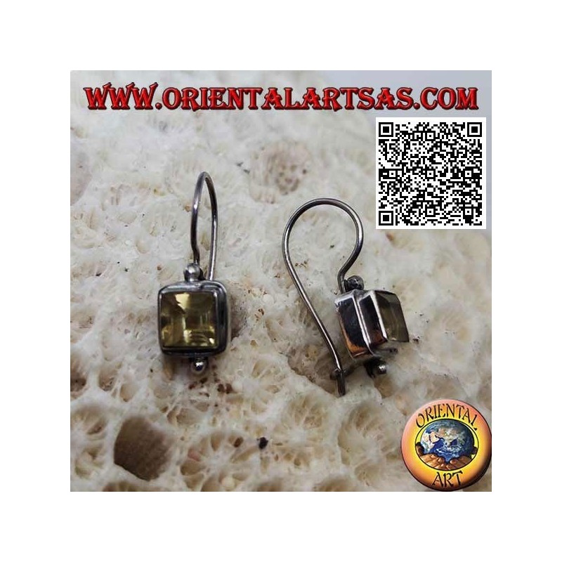 Pendientes de plata con topacio amarillo natural facetado cuadrado en engaste liso