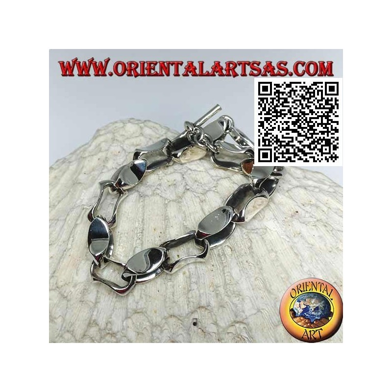 Silver clasp bracelet with concave rings measuring 22 cm x 10 mm