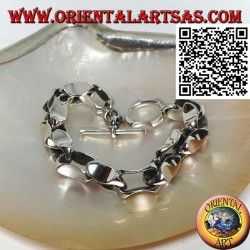 Silver clasp bracelet with concave rings measuring 22 cm x 10 mm