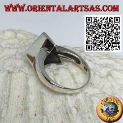 Glatter Silberring mit dreieckigem Prisma