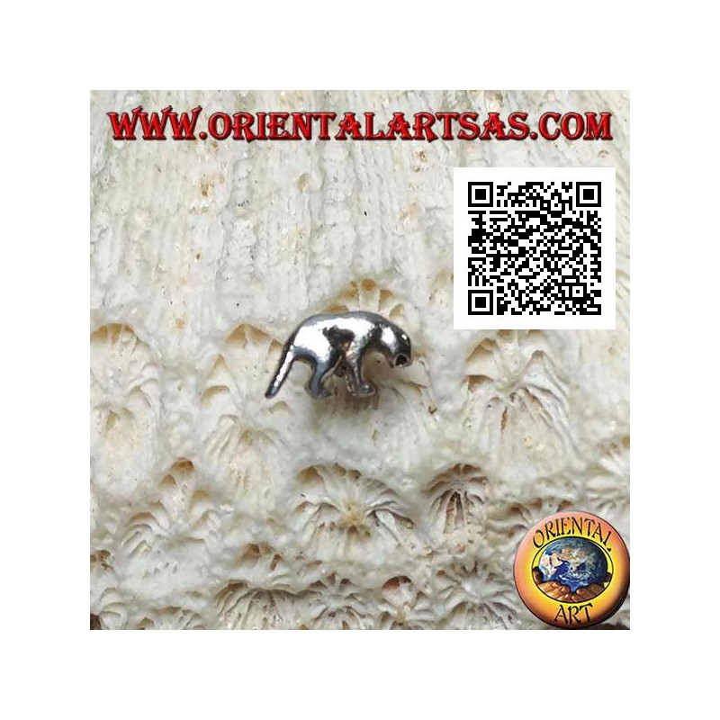 Boucle d'oreille mini en argent, le tapir