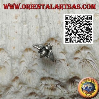 Mini orecchino d'argento, il calabrone