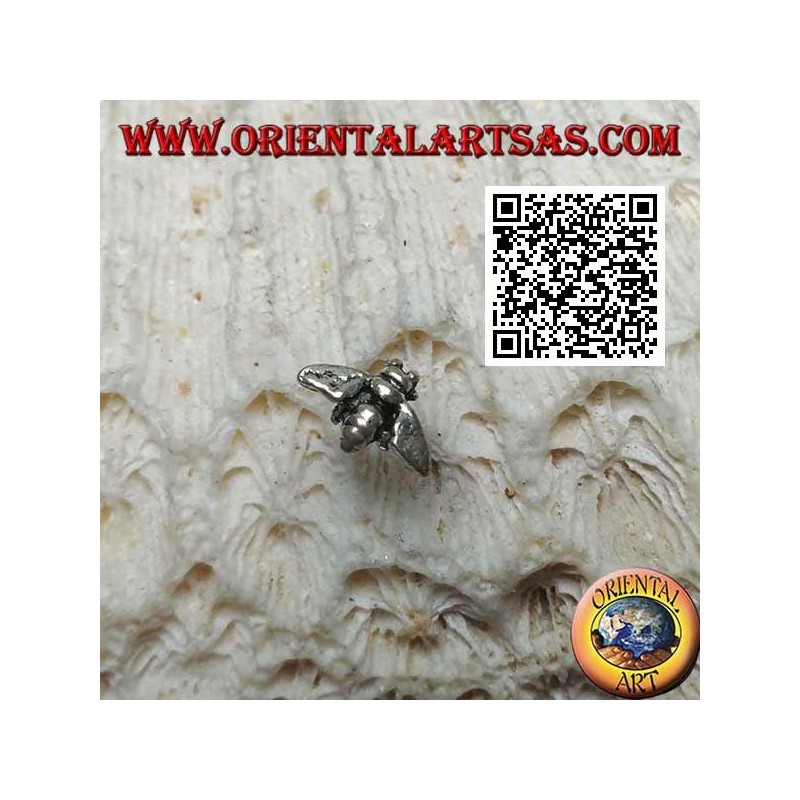 Mini boucle d'oreille en argent, le frelon