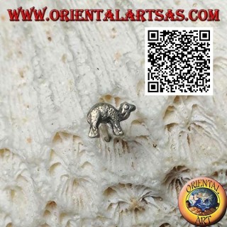 Mini silver earring, the dromedary