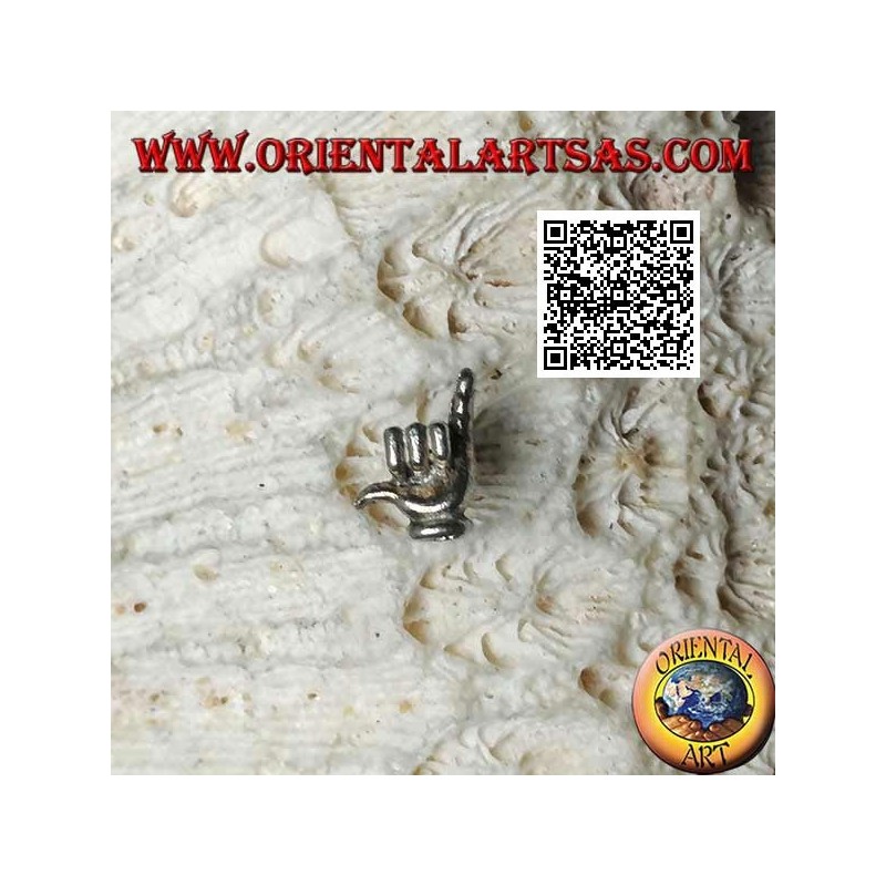 Mini pendiente de plata, el signo del Shaka (saludo de los surfistas)