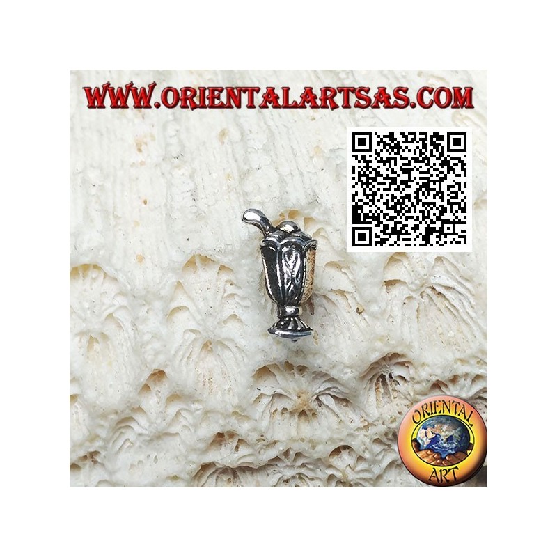 Mini silberner Ohrring, die Eisbecher