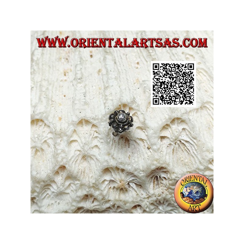Mini boucle d'oreille / point de nez en argent, la boule au style oriental