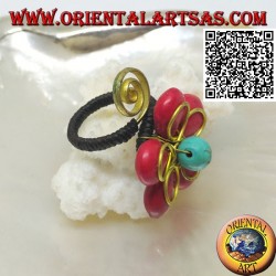 Anillo flor ajustable en pasta coral y centro turquesa con flor y espiral en latón bañado en oro (macramé)