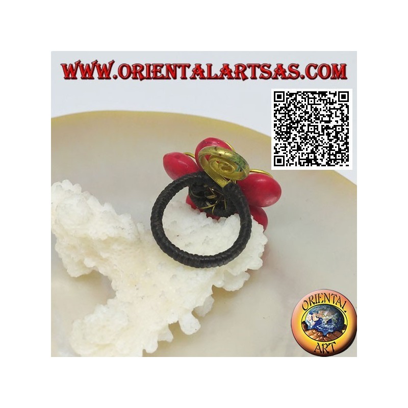 Verstellbarer Blumenring aus Korallenpaste und türkisfarbener Mitte mit Blume und Spirale aus vergoldetem Messing (Makramee)