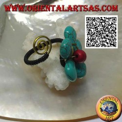Bague ajustable en forme de fleur en pâte turquoise et centre corail avec spirale en laiton doré (macramé)