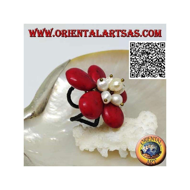 Bague ajustable en forme de fleur en pâte de corail et perles de nacre en laiton doré (macramé)