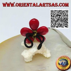 Verstellbarer blütenförmiger Ring aus Korallenpaste und Perlmuttperlen aus vergoldetem Messing (Makramee)