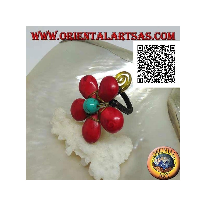 Bague ajustable en forme de fleur en pâte de corail et centre trchese avec spirale en laiton doré enduit (macramé)