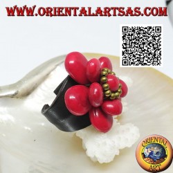 Adjustable double-grain leather ring overlaid with coral paste and golden brass balls
