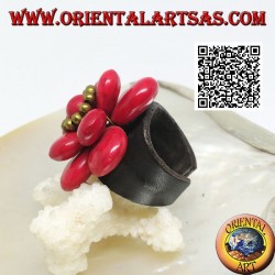 Adjustable double-grain leather ring overlaid with coral paste and golden brass balls