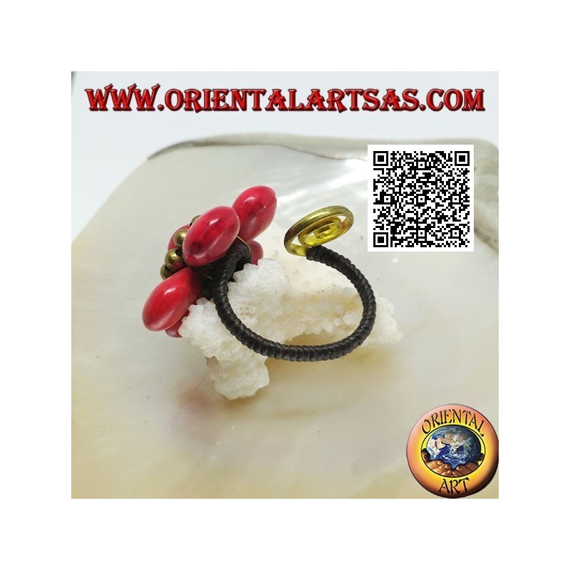 Bague fleur ajustable en pâte de corail avec boules et spirale en laiton plaqué or (macramé)