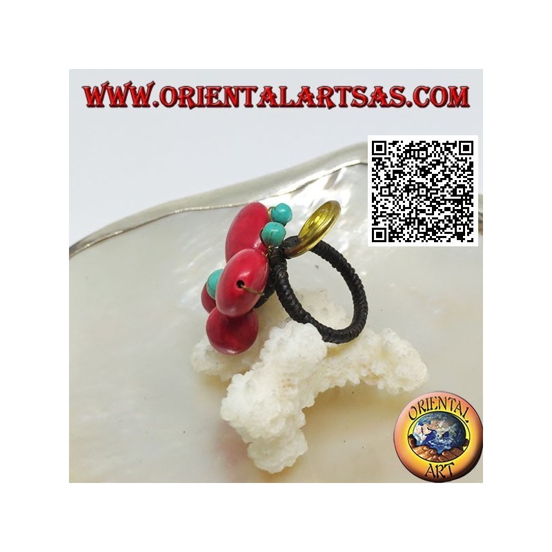 Anello regolabile a farfalla di pasta di corallo e centro turchese e spirale in ottone dorato rivestito (macramè)