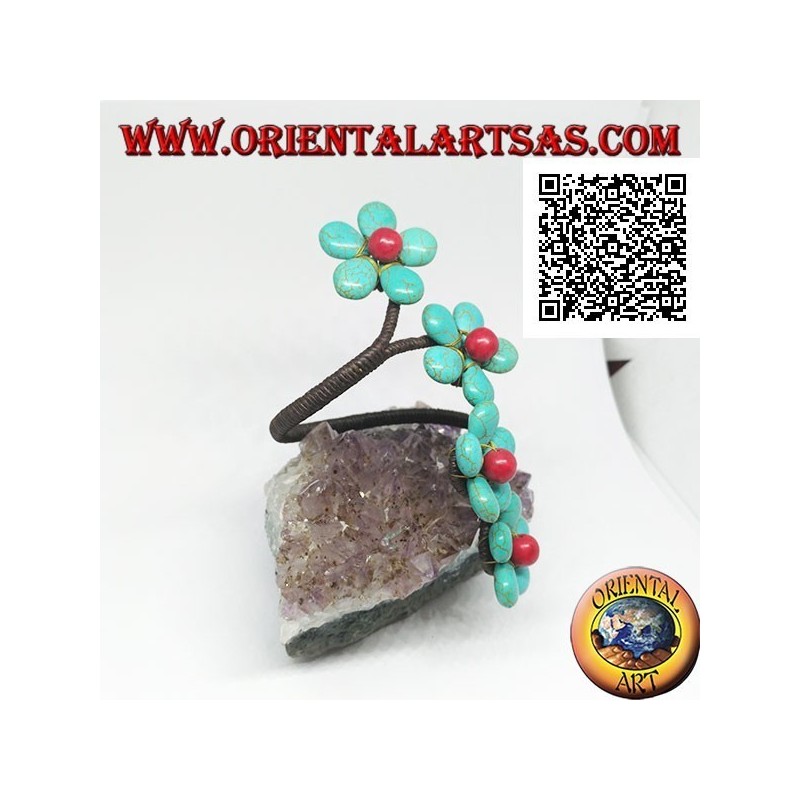 Verstellbares starres Armband mit 4 türkisfarbenen Blüten und Korallenmitte aus vergoldetem Messing (Makramee)