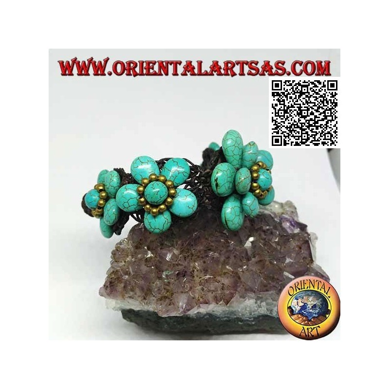 Bracelet souple avec cinq fleurs en pâte turquoise et boules en laiton doré