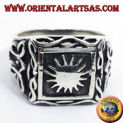 Bague en argent avec le soleil