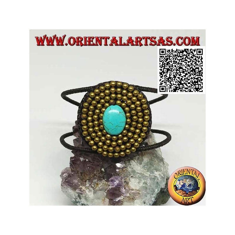Bracelet rigide ajustable avec pâte turquoise ovale entourée de boules en laiton plaqué or (macramé)