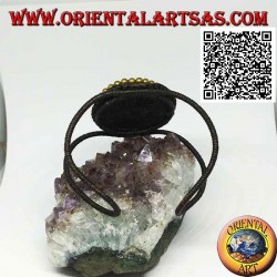 Verstellbares starres Armband mit ovaler Türkispaste, umgeben von Kugeln aus vergoldetem Messing (Makramee)