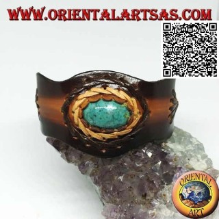Bracciale rigido regolabile con turchese ovale centrale e lavorazione a due colori in cuoio