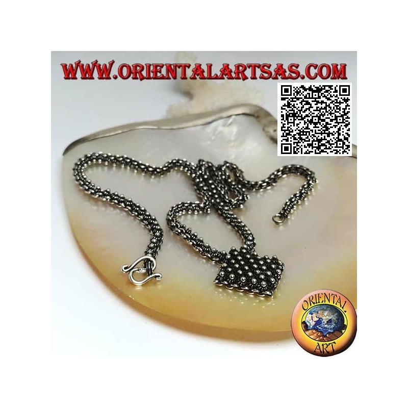 Collier chaîne en argent 925 ‰ parsemé de petites fleurs avec losange central de 45 cm