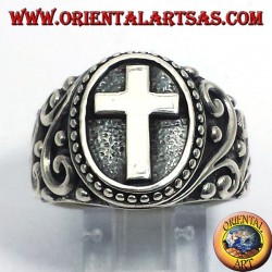 Cross ring in silver