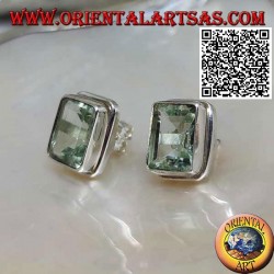 Pendientes lóbulos de plata con aguamarina natural rectangular (corte carré) en un engaste de borde liso