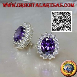 Pendientes lóbulos de plata con amatista sintética ovalada rodeada de circonitas blancas