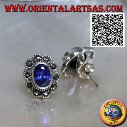 Boucles d'oreilles lobe en argent avec saphir synthétique ovale avec cadre nuage en marcassite