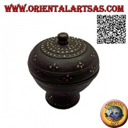 Scatola tonda con piede realizzata a mano in legno di mogano e intarsi in madreperla (Lombok)