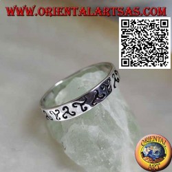 Silver ring with engraved triskell triskell
