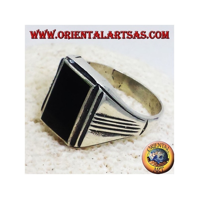 anello in argento con onice rettangolare
