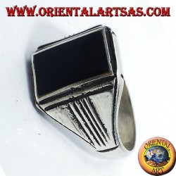 Bague en argent avec onyx rectangulaire
