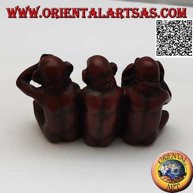 Sculpture of the three wise monkeys representing the proverb "I do not see, I do not hear and I do not speak" in resin