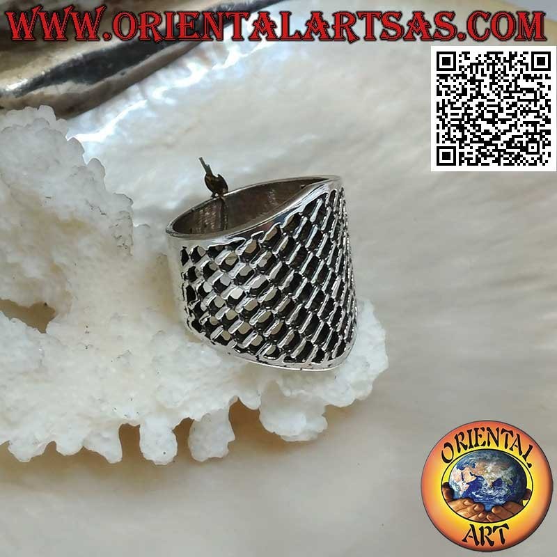 Ring in Silber mit breitbandigem, durchbrochenem Netz