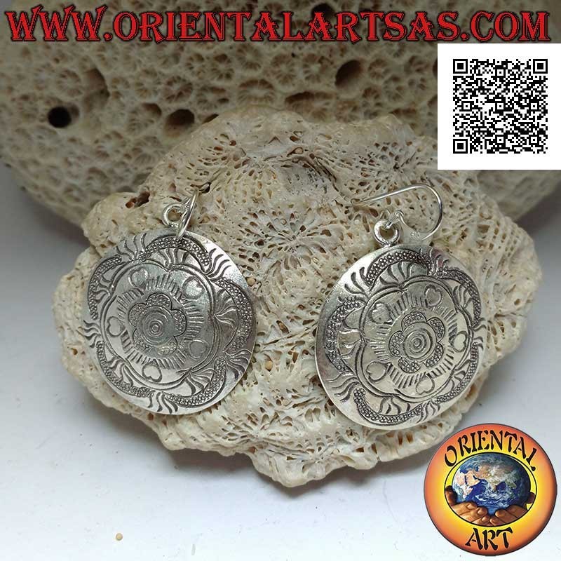 Silver pendant shield earrings with floral engravings and Karen-style hearts
