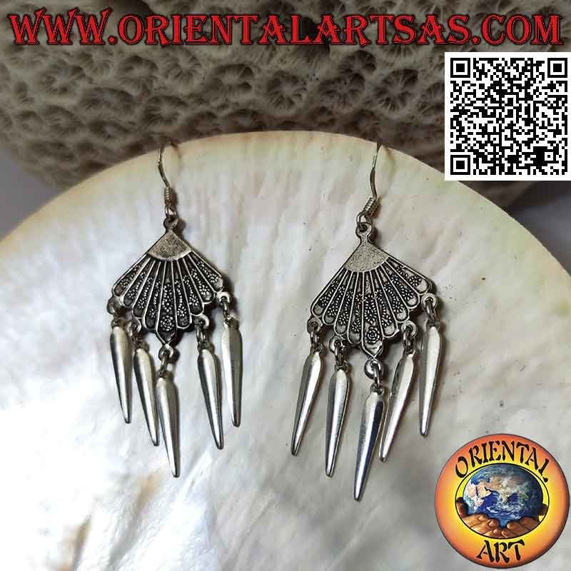 Orecchini in argento a monachella con ventaglio etnico decorato e pendenti
