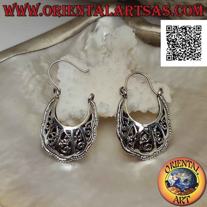 Pendientes de aro estilo "bolso" de plata con adornos étnicos perforados