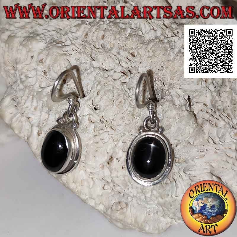 Silberne Ohrringe mit Cabochon-Oval Black Star (Stern-Diopsid) und glatter hervorstehender Kante