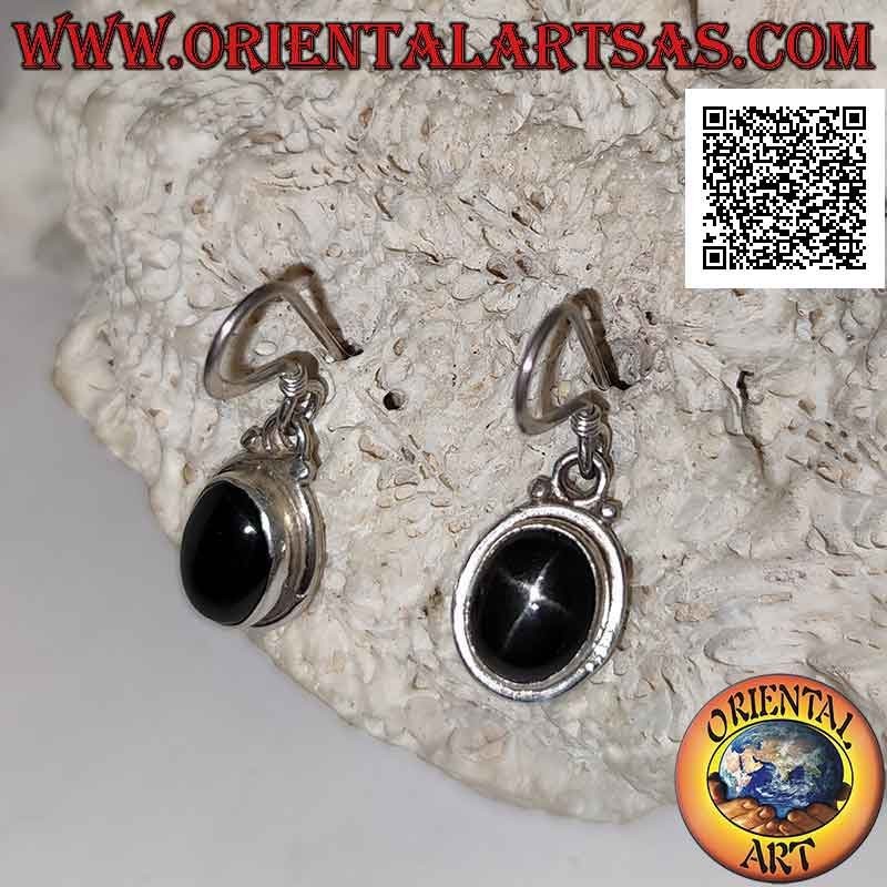 Silberne Ohrringe mit Cabochon-Oval Black Star (Stern-Diopsid) und glatter hervorstehender Kante