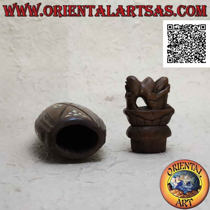 Portagioie in legno indonesiano di Shorea intagliato a mano e intarsi in madreperla con scultura della maternità