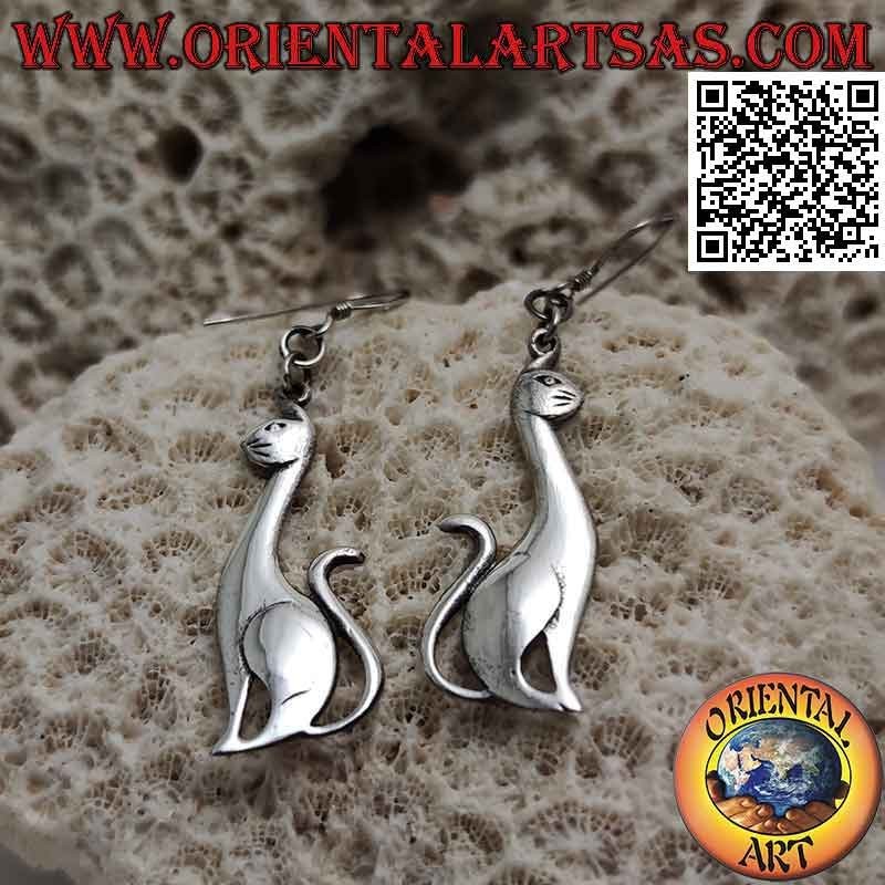 Pendientes de plata con gato liso sentado de perfil y colgante