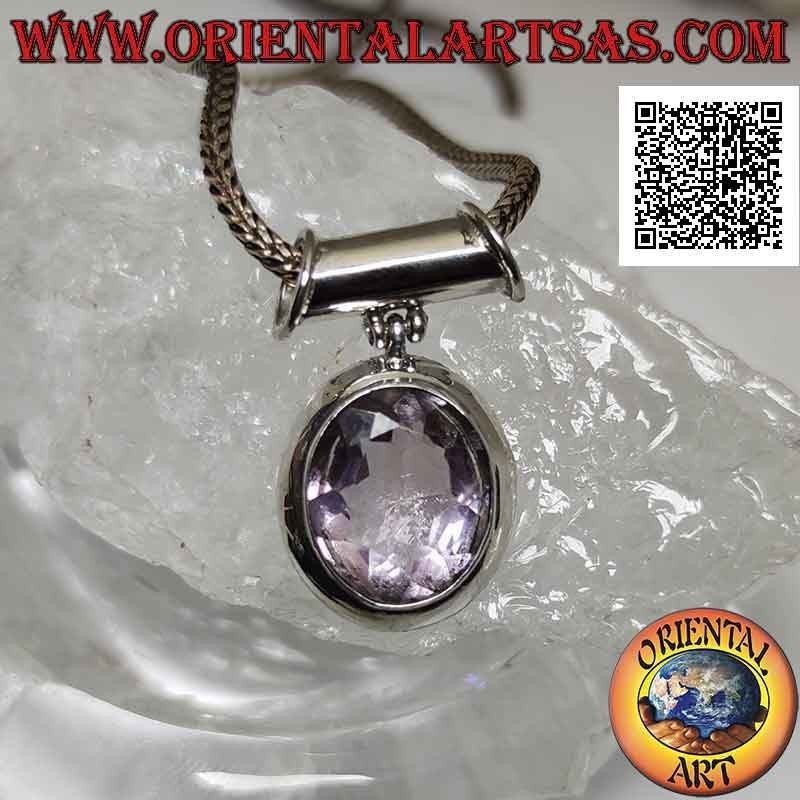 Silberanhänger mit großem natürlichen ovalen facettierten Amethyst auf glattem Rahmen und beweglichem Rohrhaken