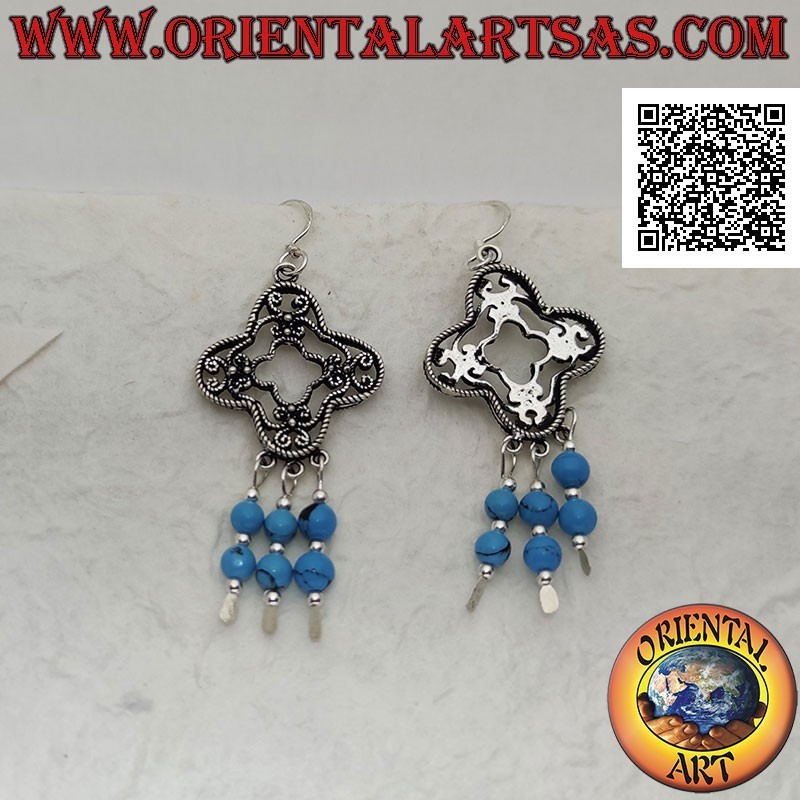 Pendientes de rombos redondos de plata decorados con filigrana con colgantes de turquesa y cuentas de plata