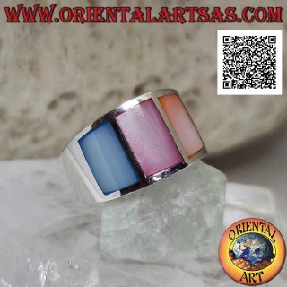 Anello in argento fascia liscia con tre madreperle multicolor incastonata a filo (2)