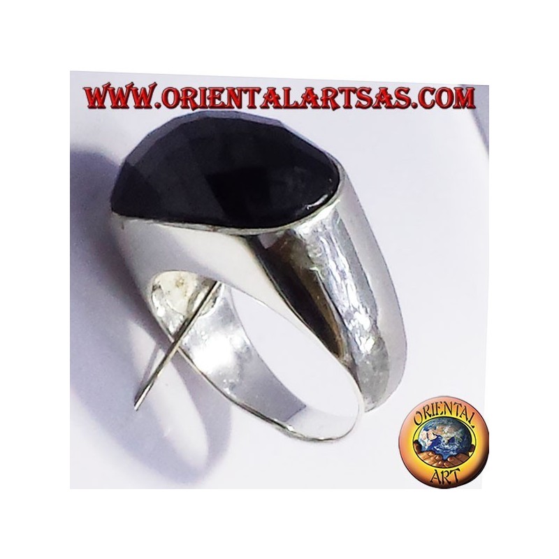 anillo de plata con ónix facetado